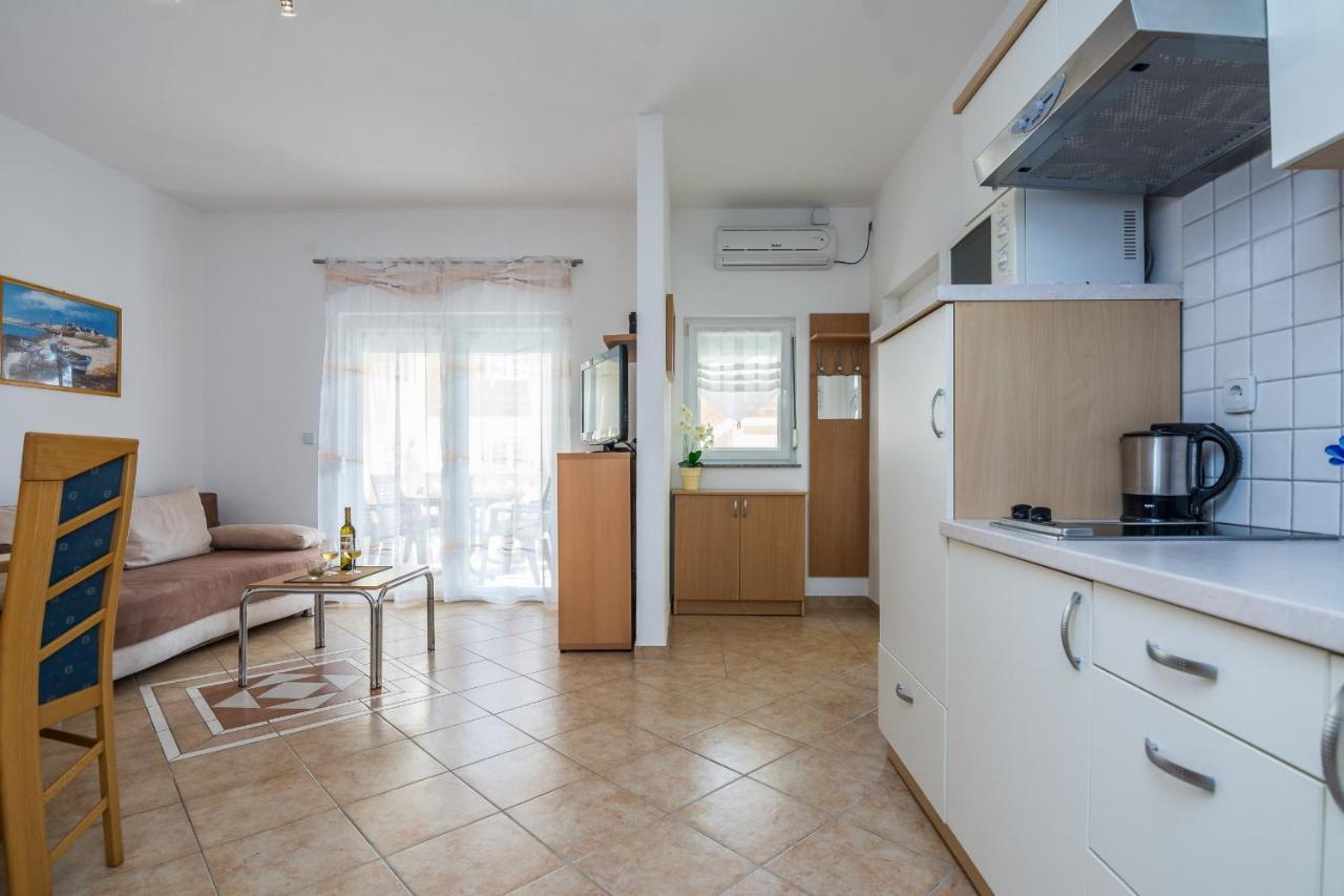 Apartments Sarlija Vir Exterior photo